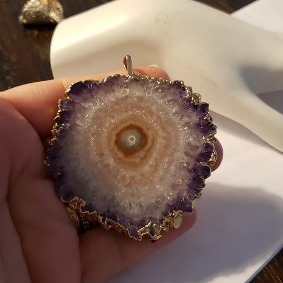 Vintage (90s) Kuwaiti Gold Plated Amethyst Pendant - Picture 4 of 5